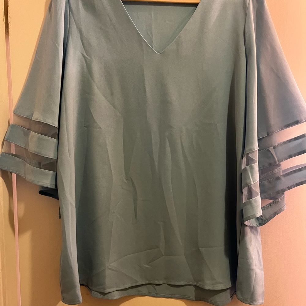 Chic Gray V-Neck Blouse with Sheer Sleeves